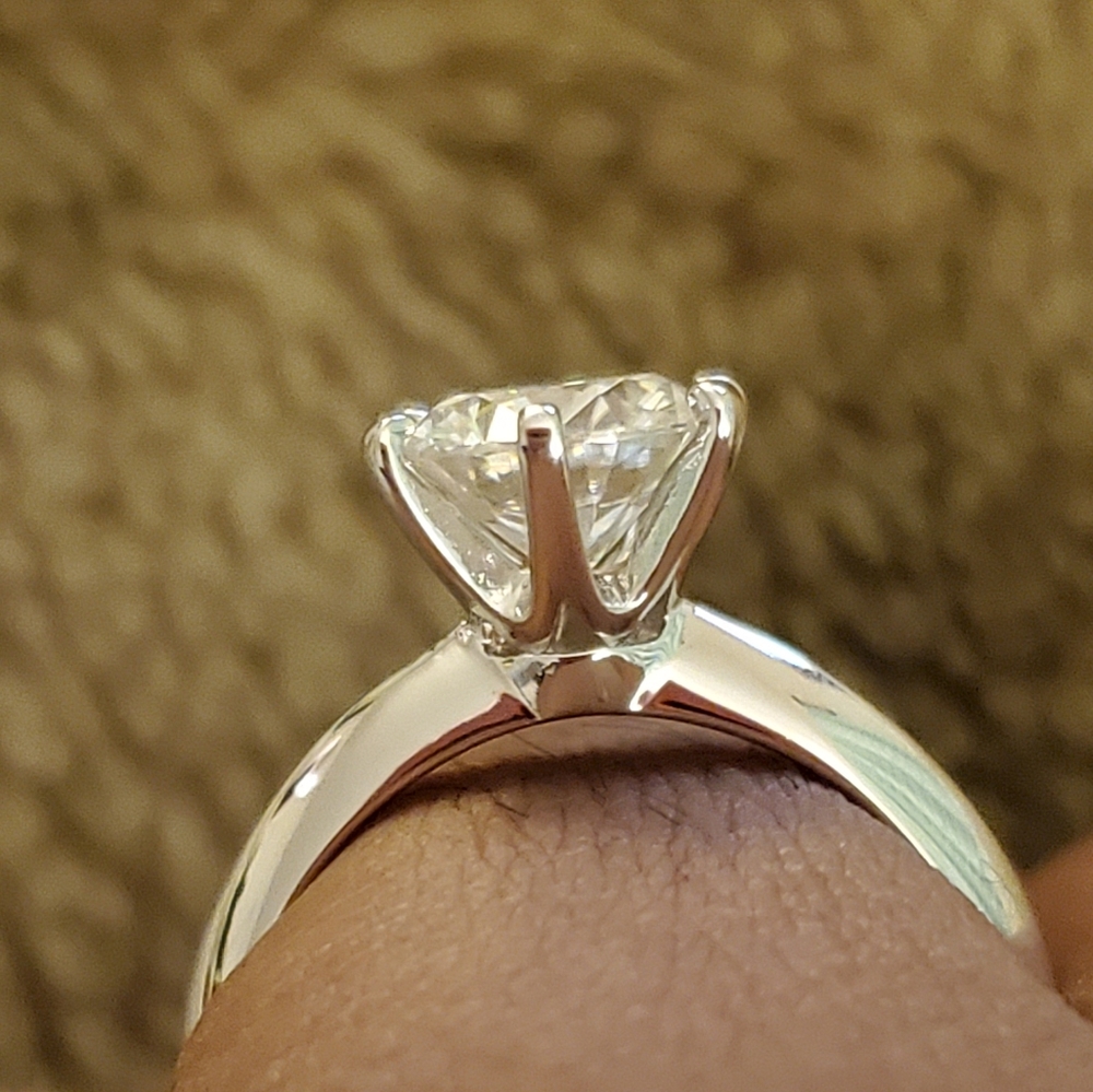 ‼TODAY ONLY‼2Ct  CERTIFIED Moissanite Ring - Picture 2 of 4